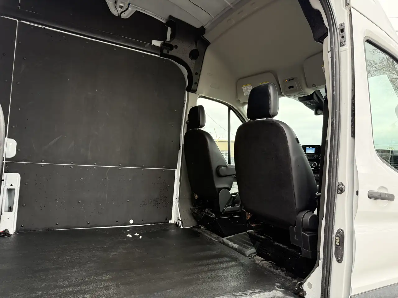 Ford Transit Cargo Van снимка Ford Transit Cargo Van