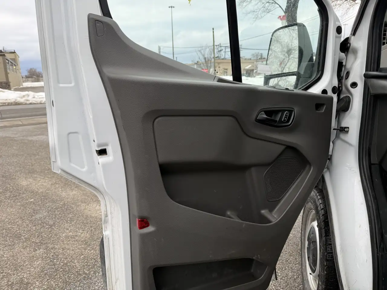 Ford Transit Cargo Van снимка Ford Transit Cargo Van