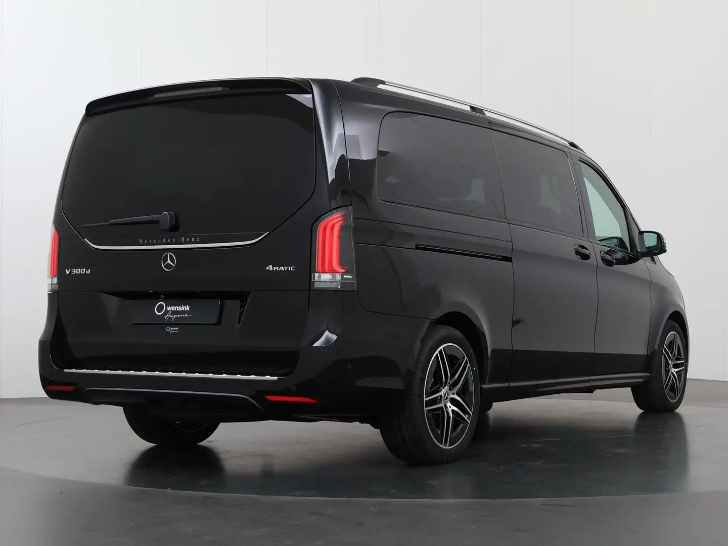 Mercedes-Benz V 300 300d L3 AMG Exclusive | Ex BTW/BPM | Taxi | 6-zits Zwart - 2