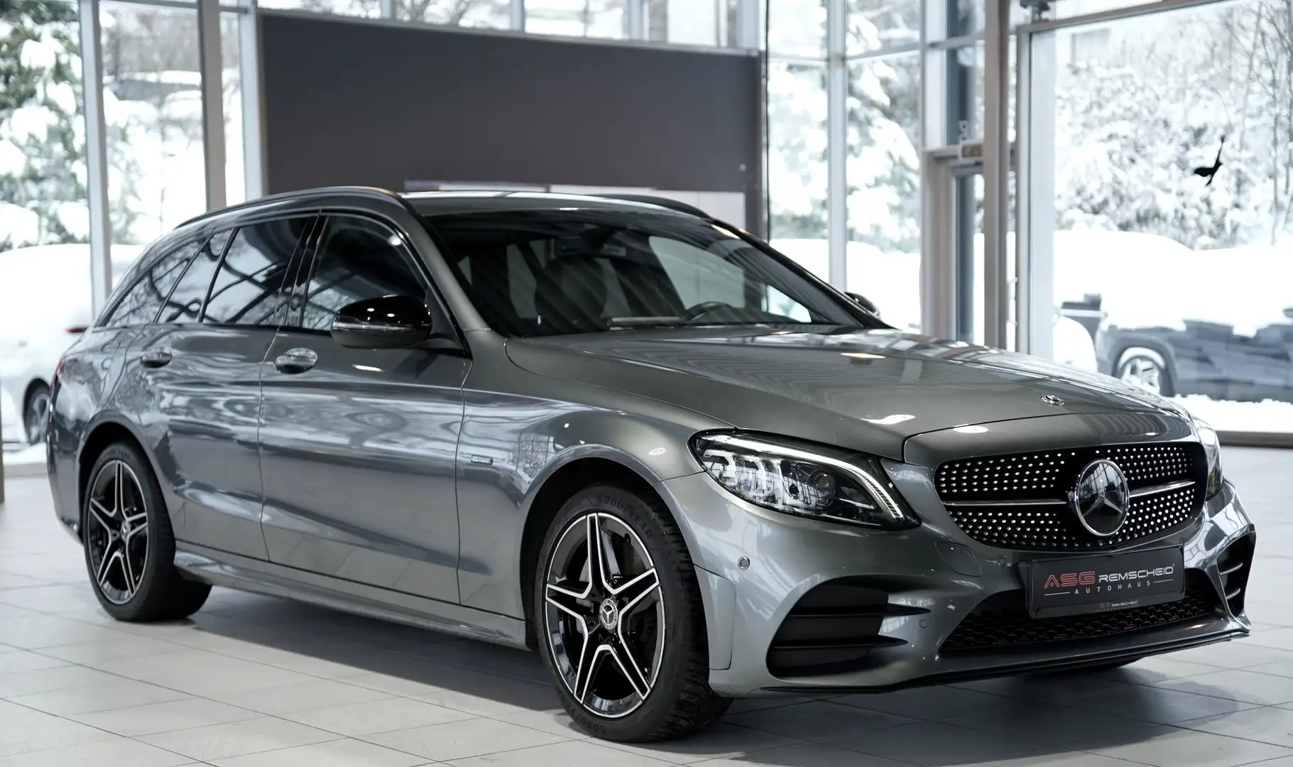 Mercedes-Benz C 300 T de 9G AMG Line 2.H *Night*Digital*Distr Gris - 2