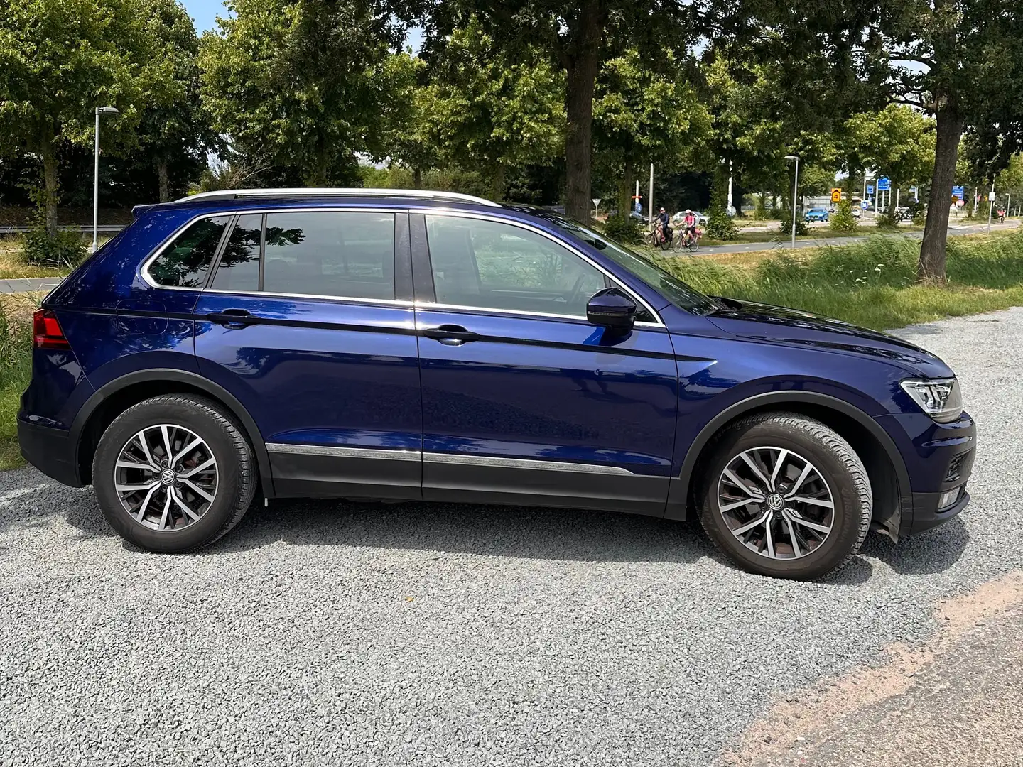 Volkswagen Tiguan Tiguan 1.5 TSI ACT CL Bns Blauw - 1