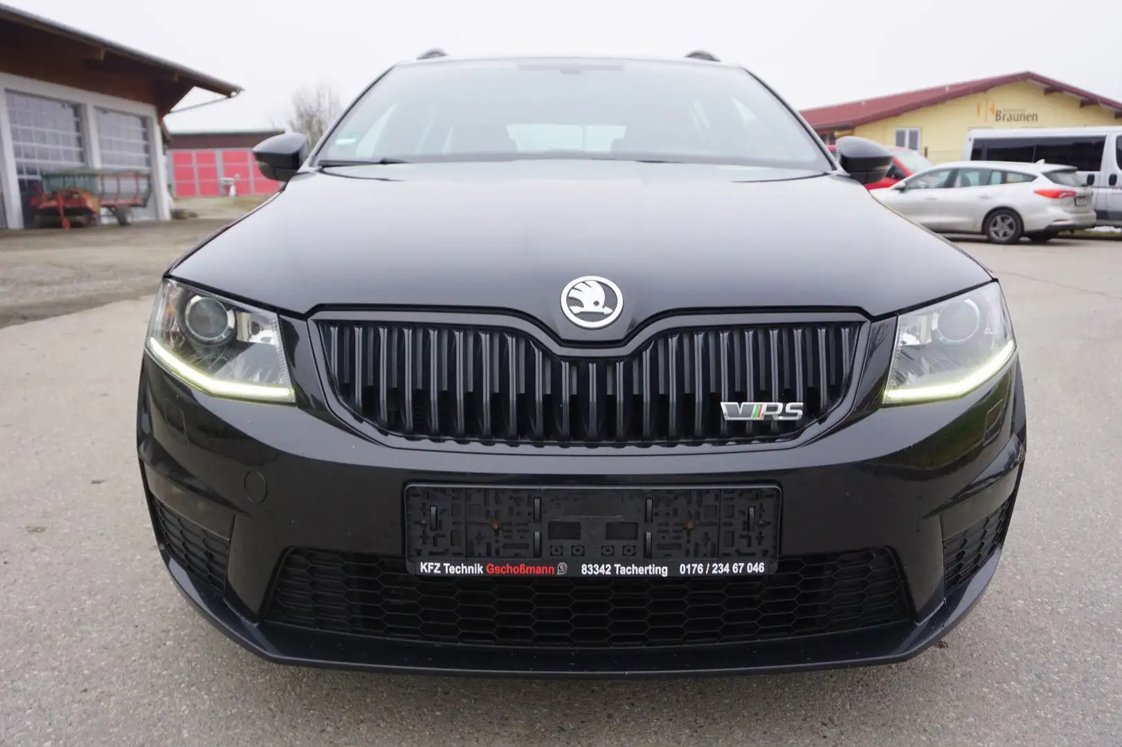 Skoda Octavia Combi VRS Challenge XL Schwarz - 2