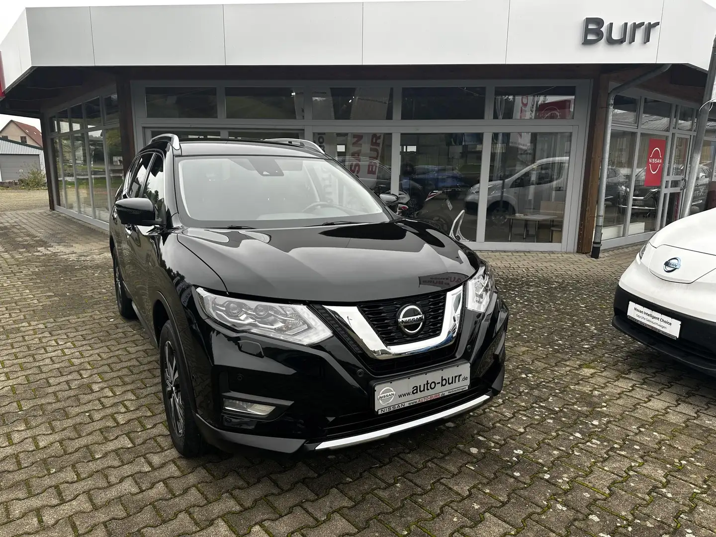 Nissan X-Trail 1.3 DIG-T N-Connecta 4x2 AHK 117 kW (159 PS), A... Noir - 1