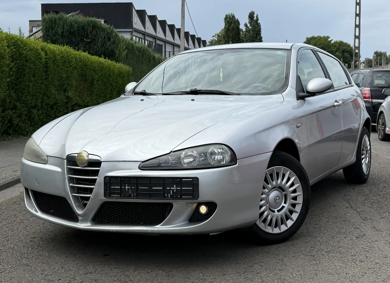 Alfa Romeo 147 1.6i TS Impression // CT OK // AIRCO Grijs - 1