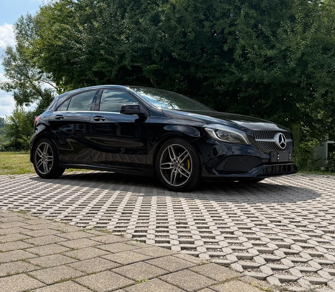 Mercedes-Benz A 200 AMG Line BlueEfficiency