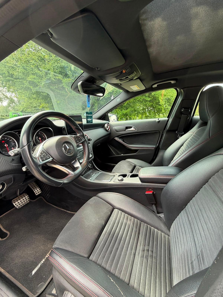 Mercedes-Benz A 200 AMG Line  BlueEfficiency — photo 11