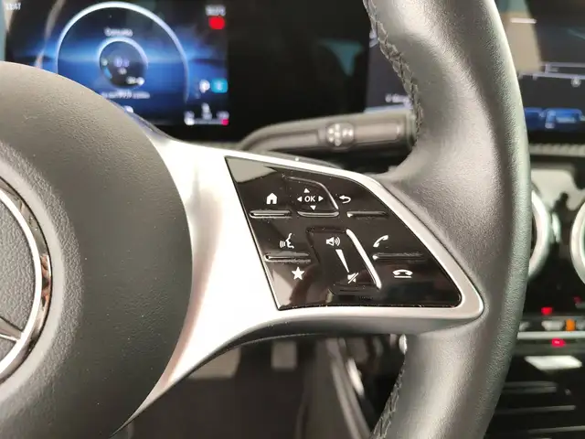 Mercedes-Benz Cla view 15