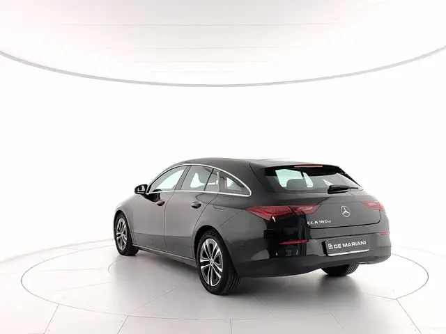 Mercedes-Benz Cla view 9