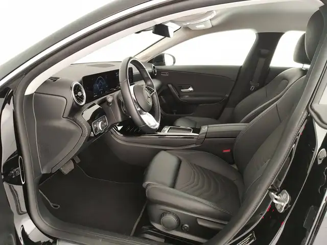 Mercedes-Benz Cla view 12