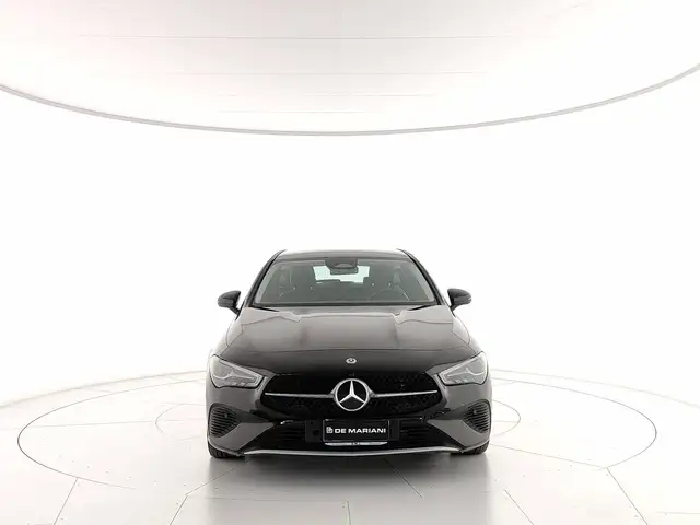 Mercedes-Benz Cla view 8