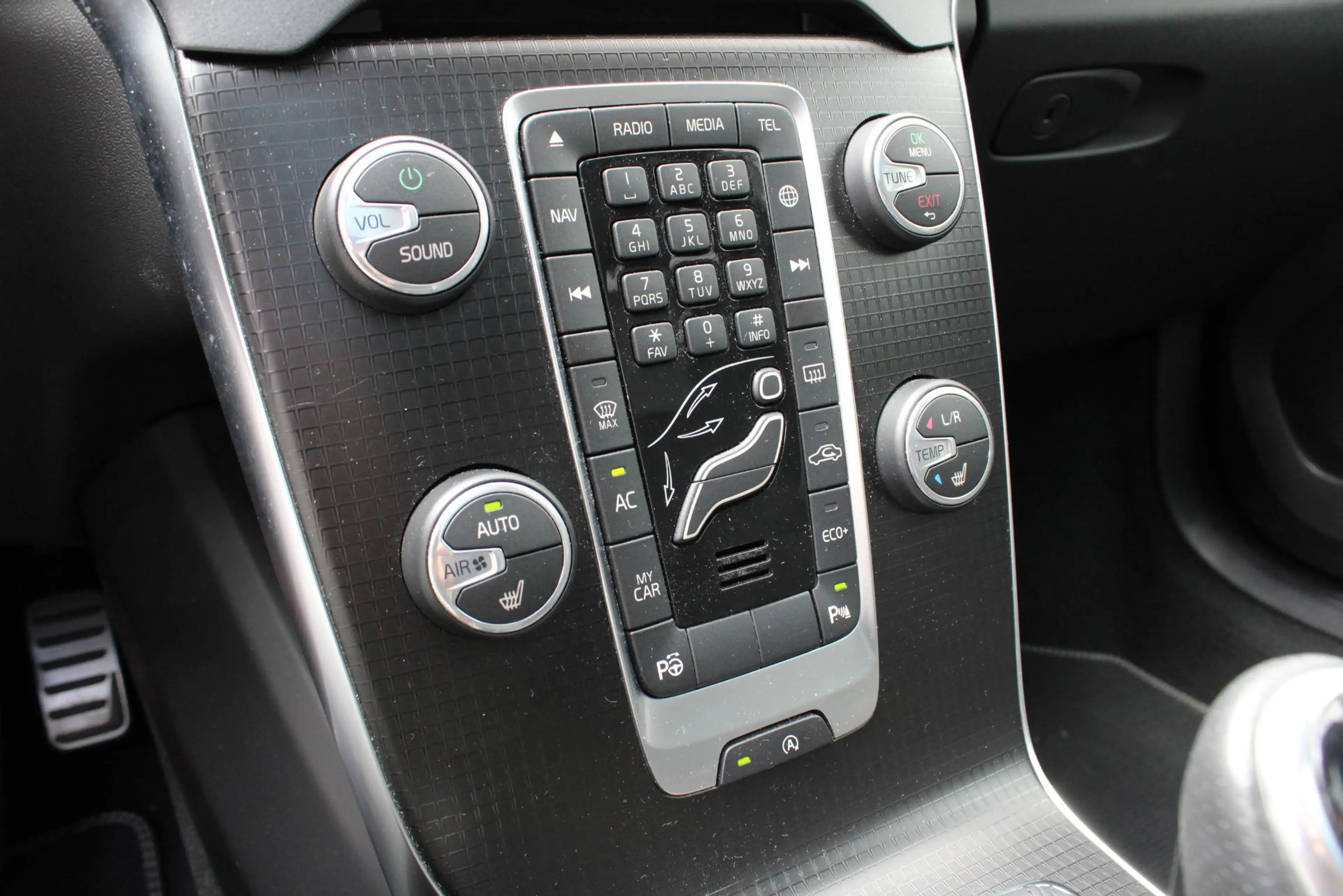 Volvo V40 1.5 T3 Polar+ Sport | Panoramadak | Verwarmbare vo — photo 13