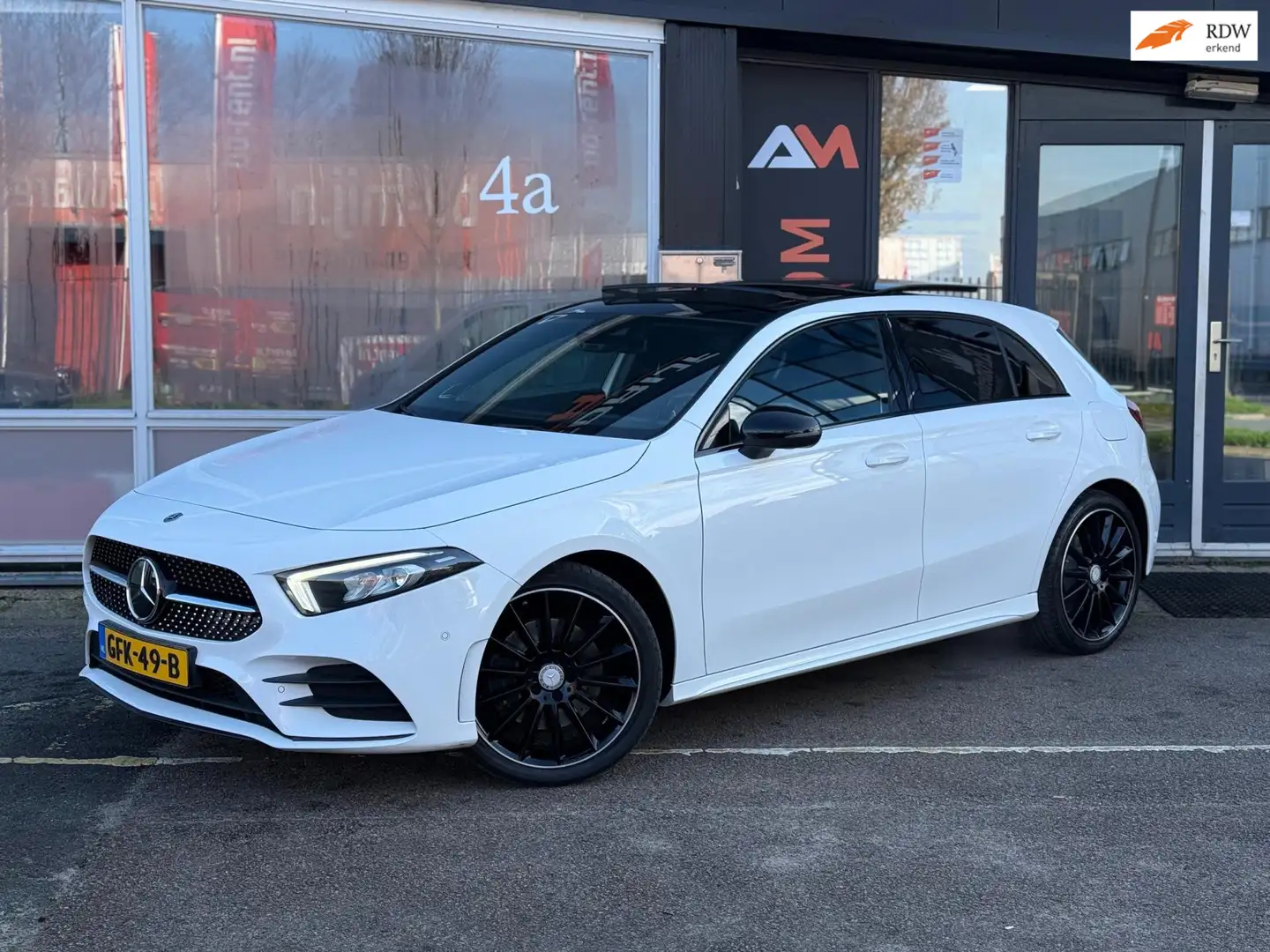 Mercedes-Benz A 250 e AMG Line | Pano | Sfeer | Leer | Cruise Blanc - 1