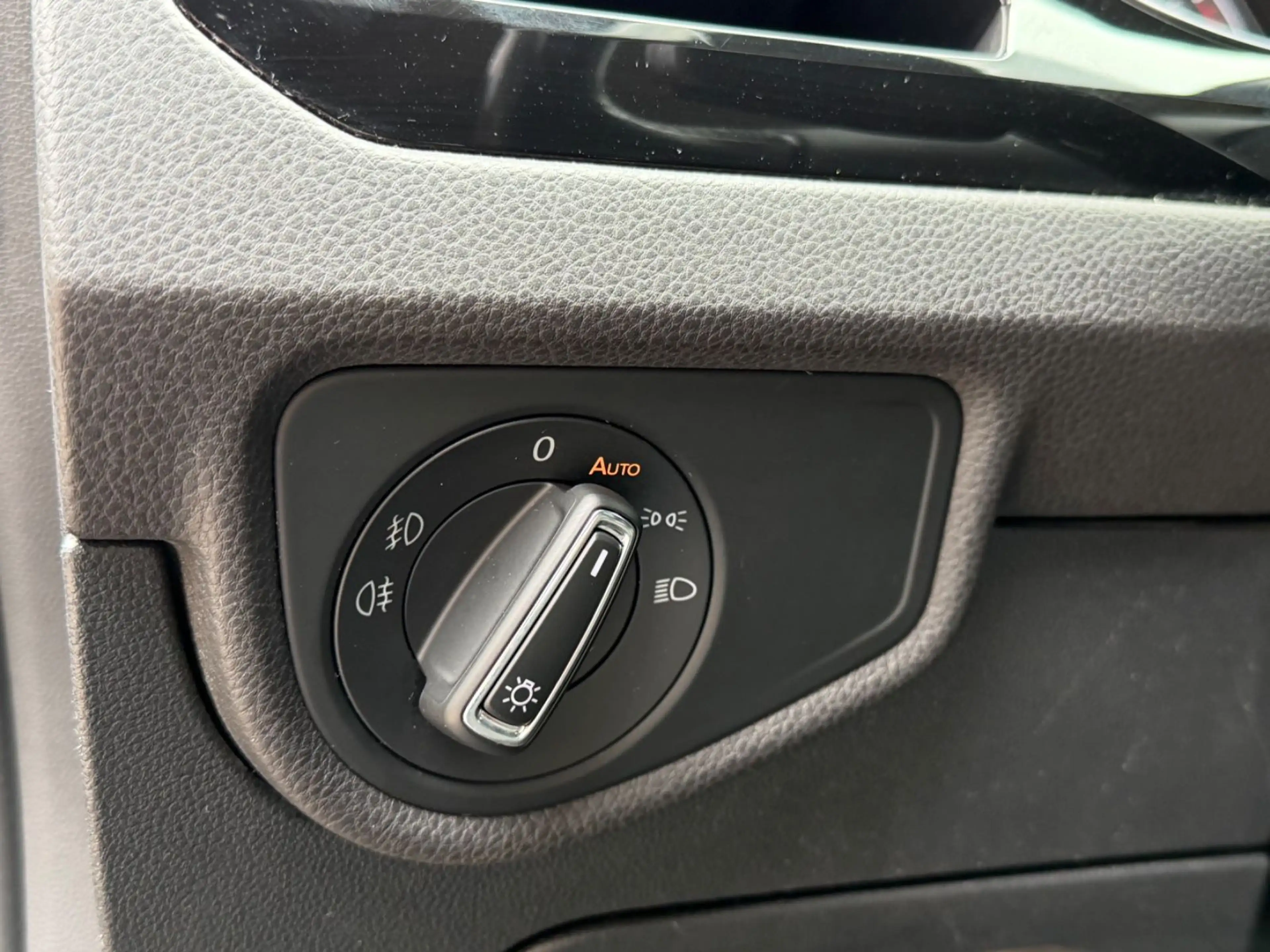 Volkswagen Touran Highline BMT/Start-Stopp/DSG/1.HAND/7xSIT — photo 12