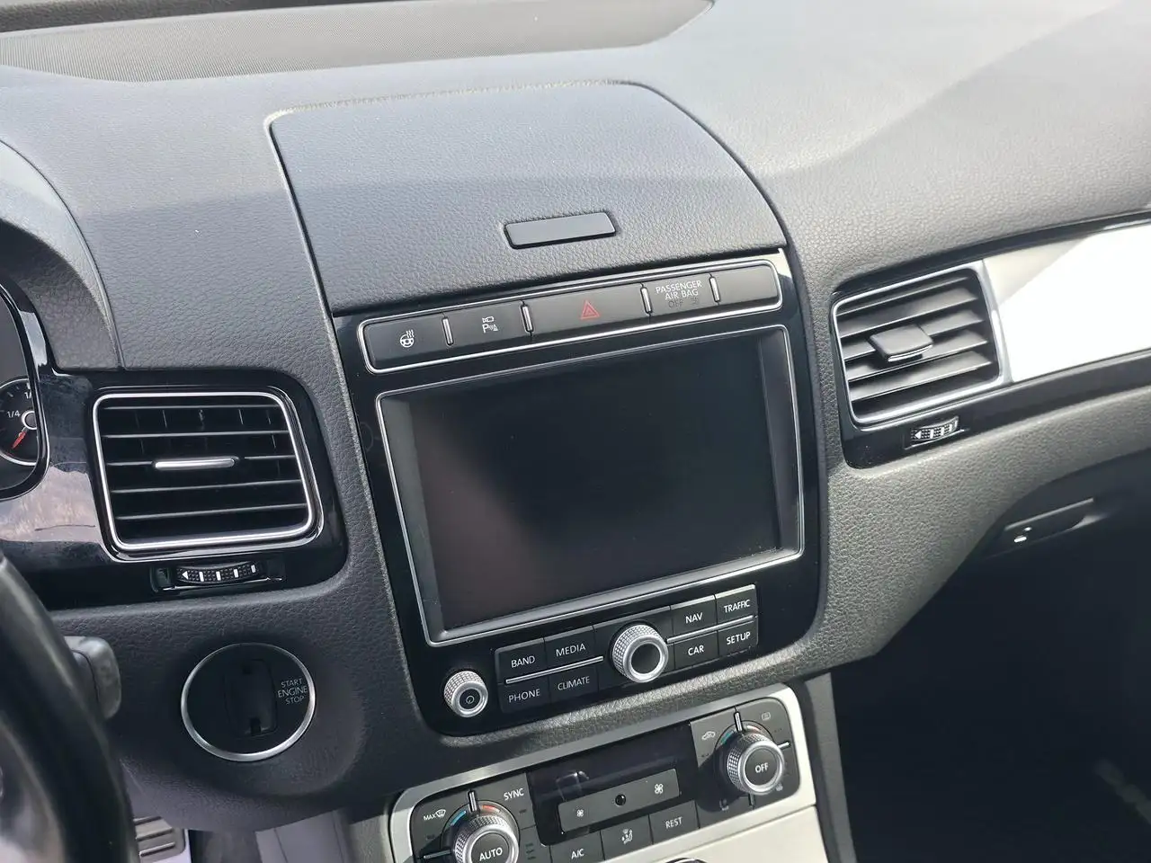 Volkswagen Touareg снимка Volkswagen Touareg