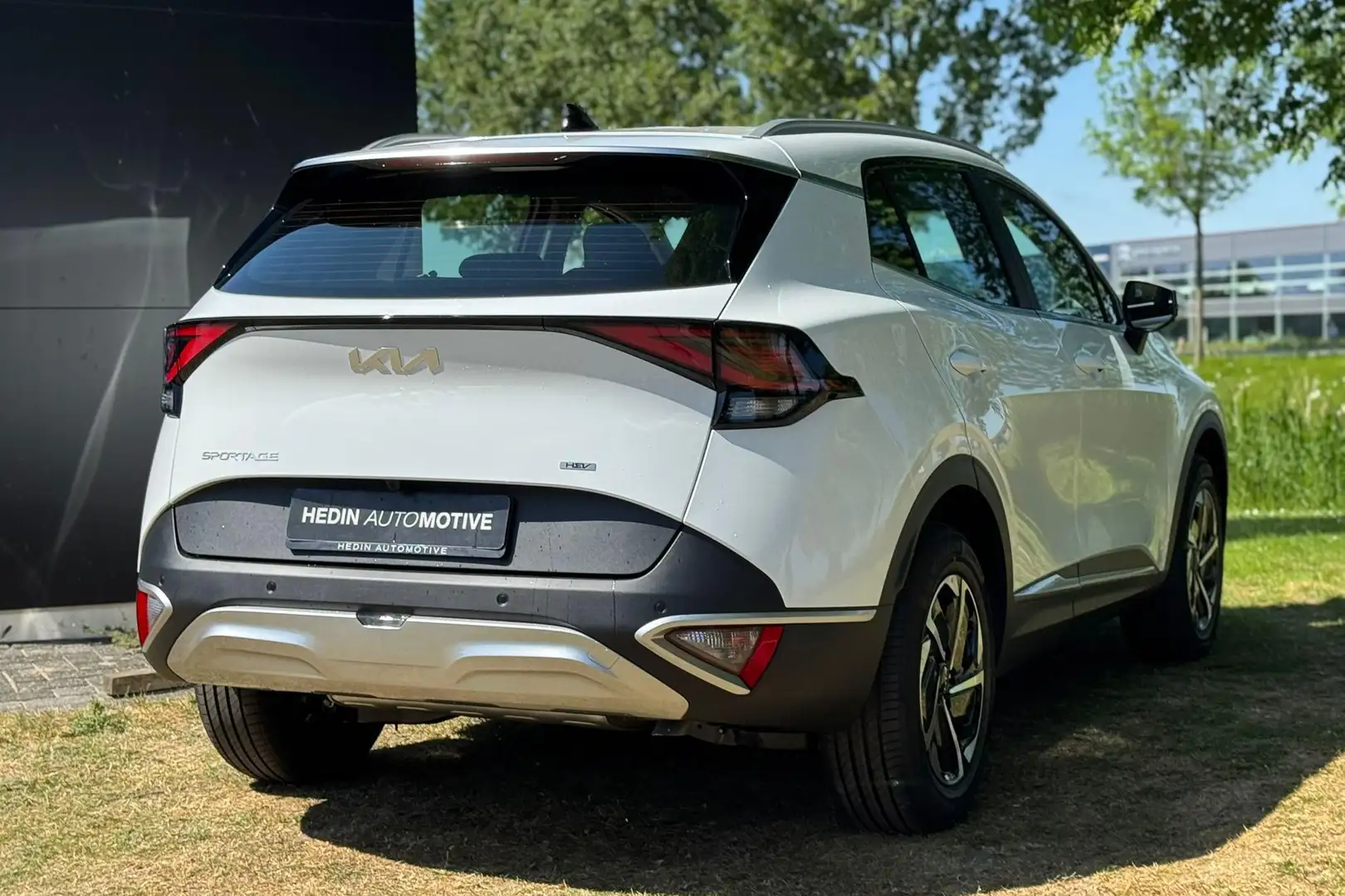 Kia Sportage 1.6 T-GDi Hybrid DynamicLine Airco | Navigatie | C Wit - 2