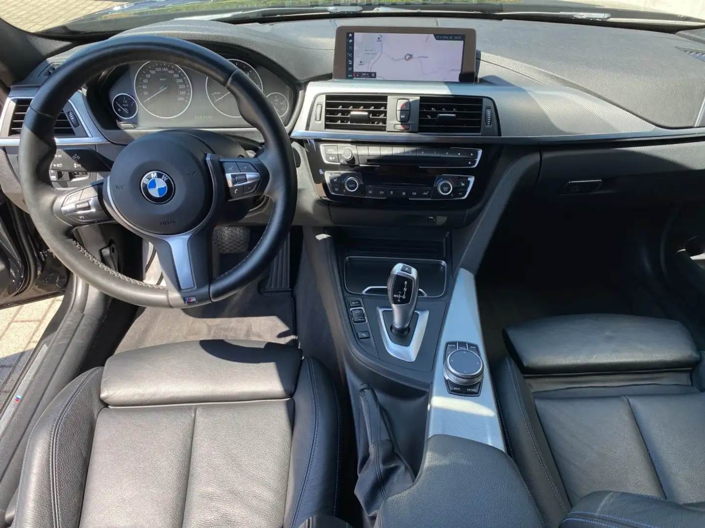 BMW 320 d A Edition M Sport LED/CAM/NaviProf/PRIVACY  LED/ Noir - 2