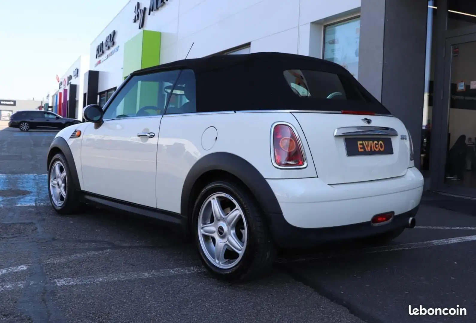 MINI Cooper 1.6 120 ch CABRIOLET ENTRETIENS COMPLET Beige - 2