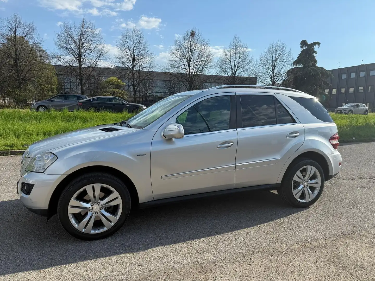 Mercedes-Benz ML 300 ML 300 (280) cdi be Premium auto FL*NAVI*PELLE* Grigio - 1