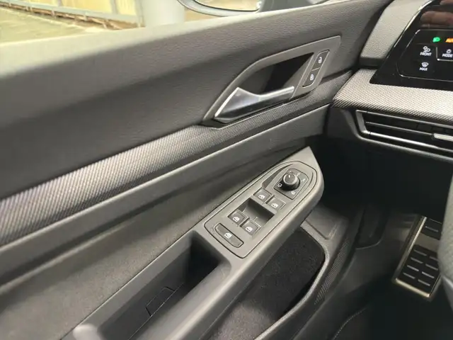 Volkswagen Golf view 14