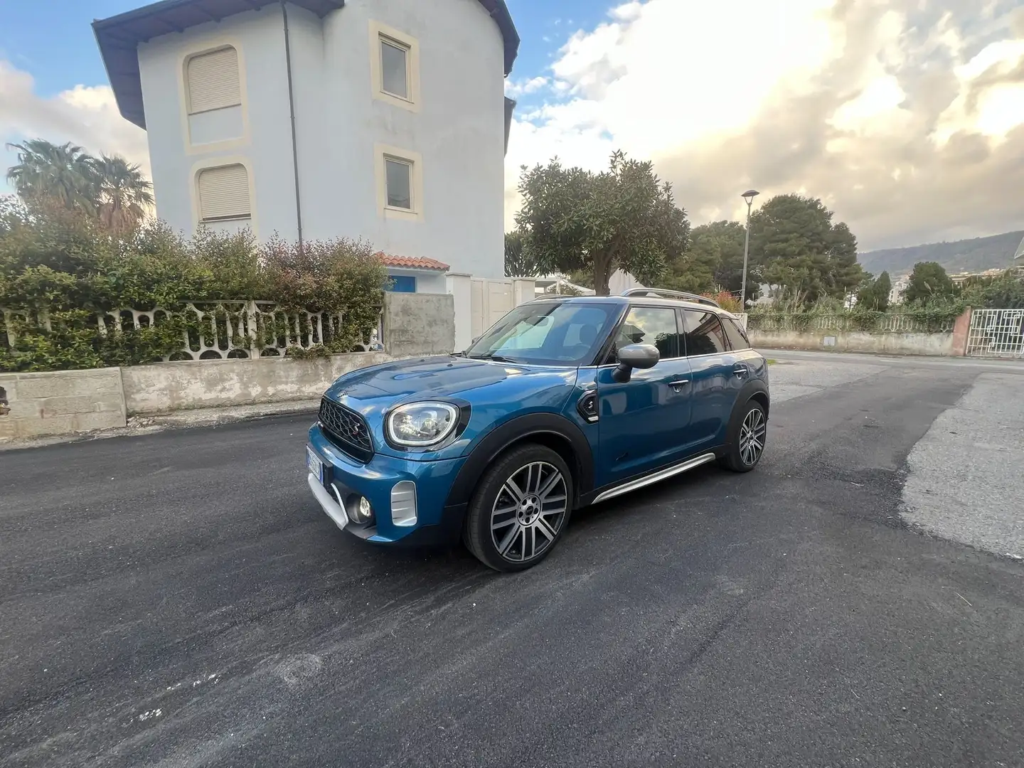 MINI Cooper SD Countryman 2.0 Yours all4 auto Blauw - 1