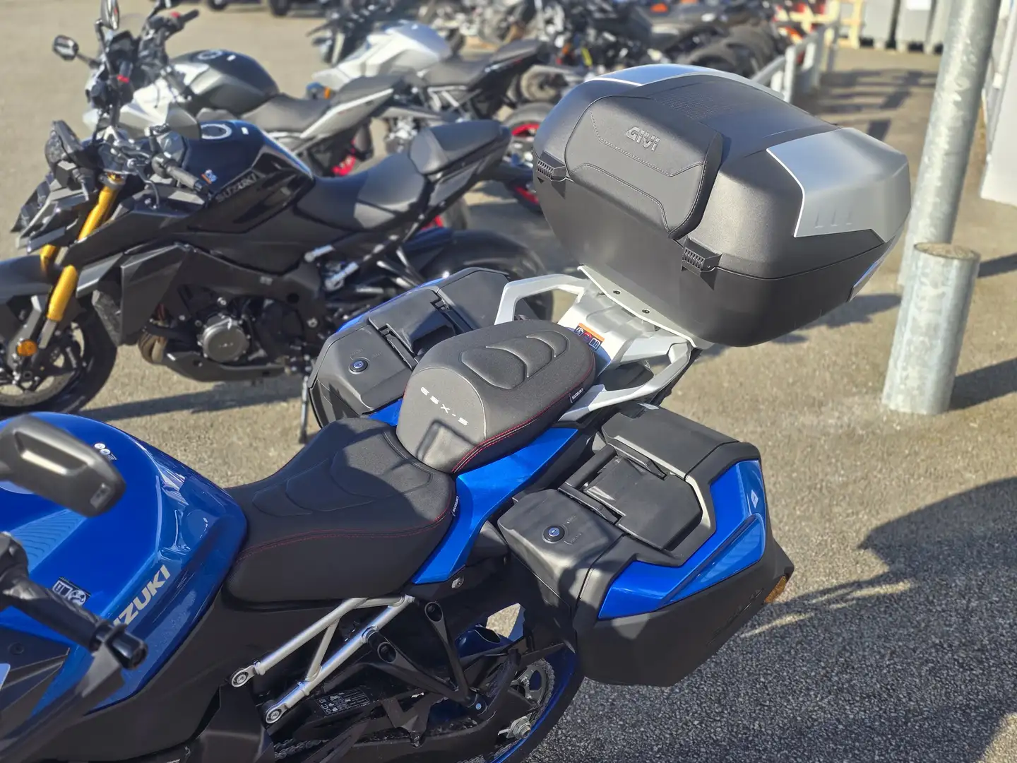 Suzuki GSX-S 1000GX Bleu - 2