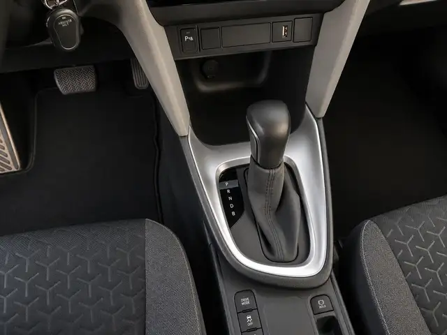 Toyota Yaris Cross view 9