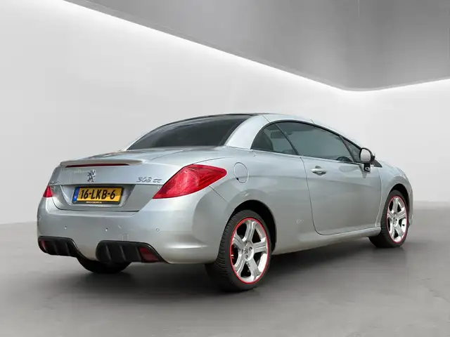 Peugeot 308 view 5