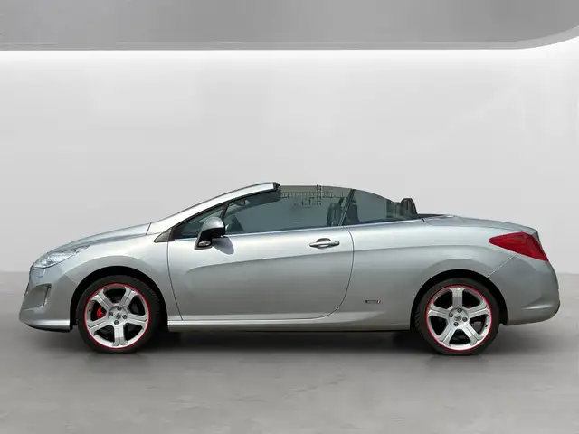 Peugeot 308 view 2