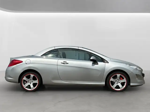 Peugeot 308 view 6