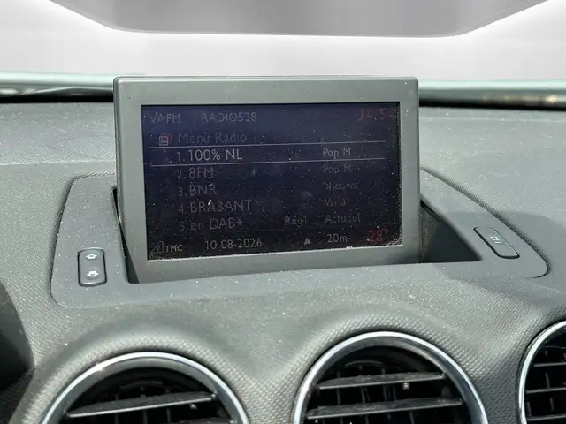 Peugeot 308 view 13