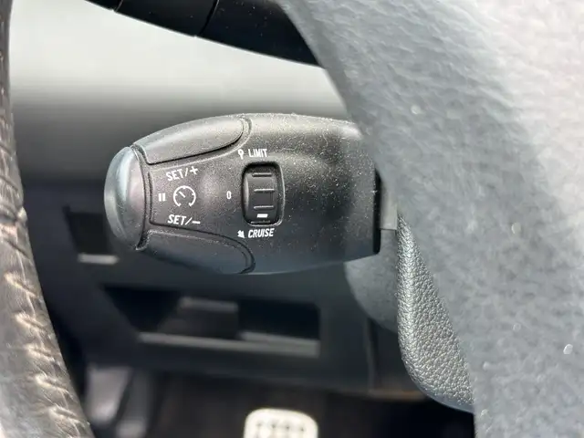 Peugeot 308 view 11