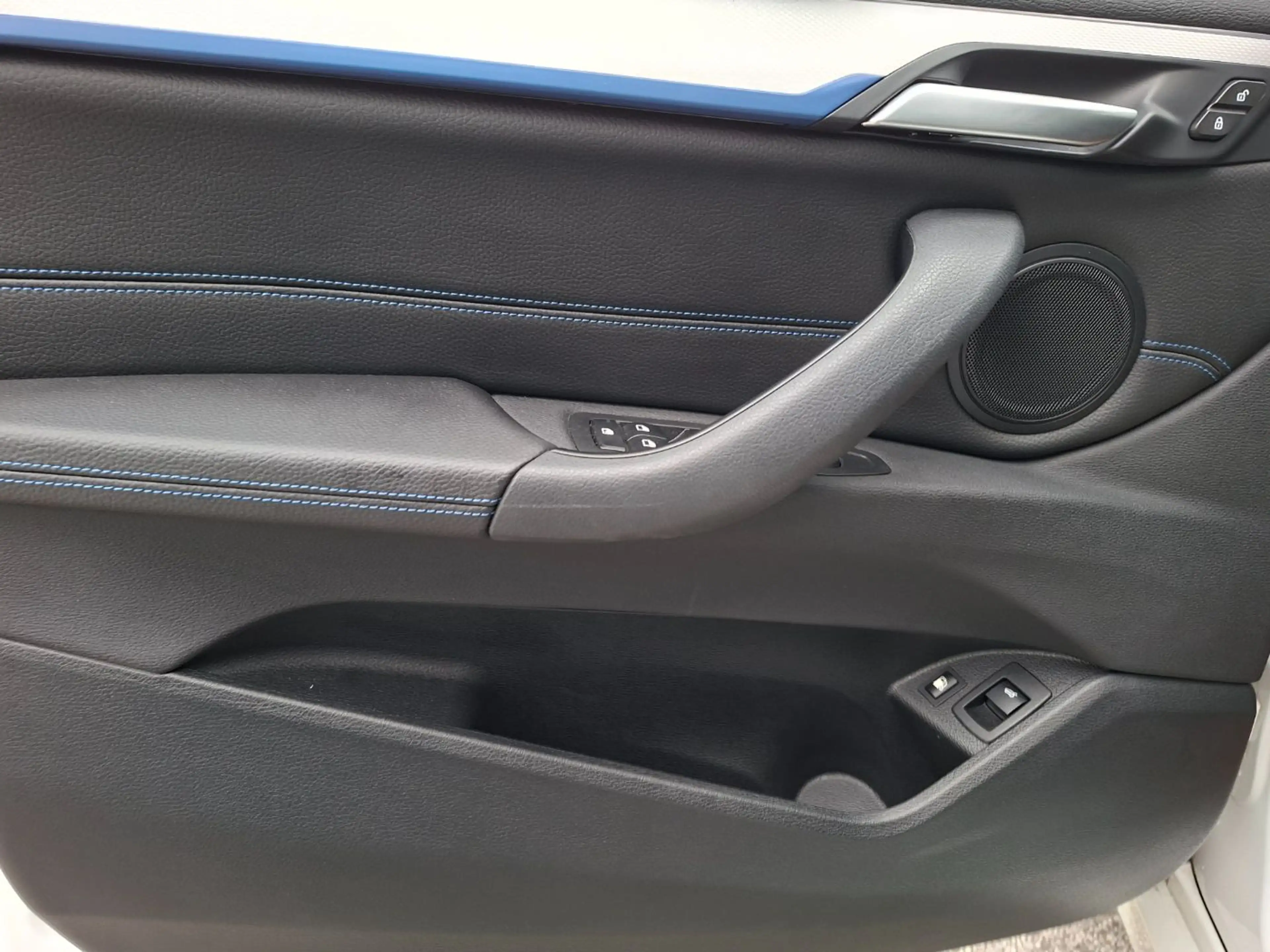 BMW X1 25e xDrive AUT Klima — photo 6