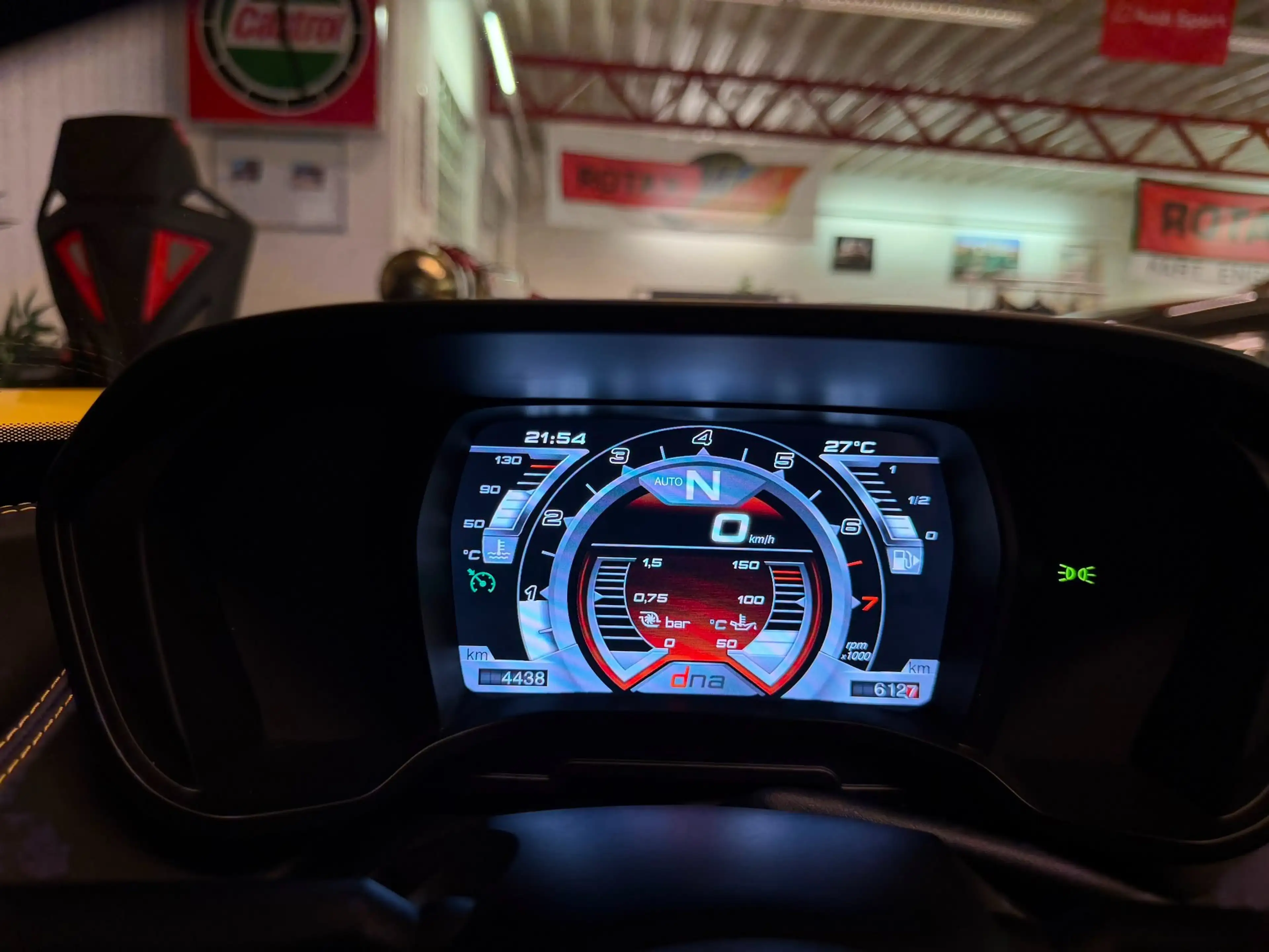 Alfa Romeo 4C 1750 TBi — photo 12