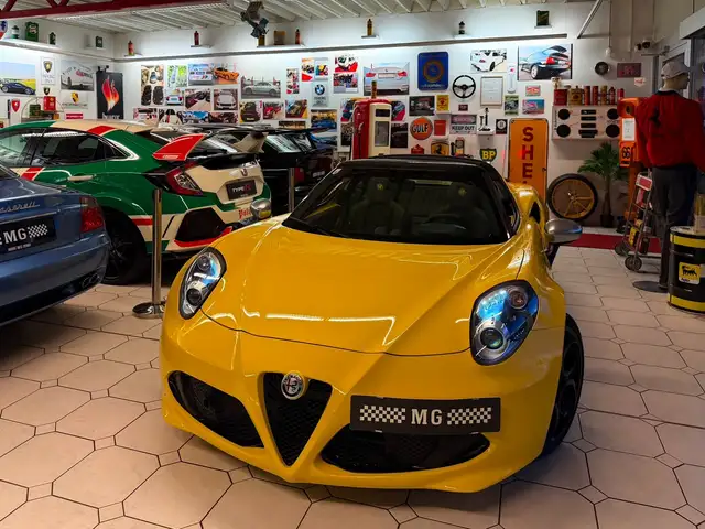 Alfa Romeo 4C 1750 TBi  Spider