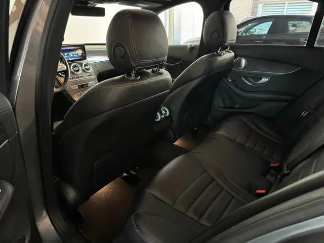 Mercedes-Benz C-Class view 22