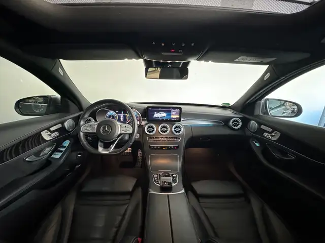Mercedes-Benz C-Class view 4