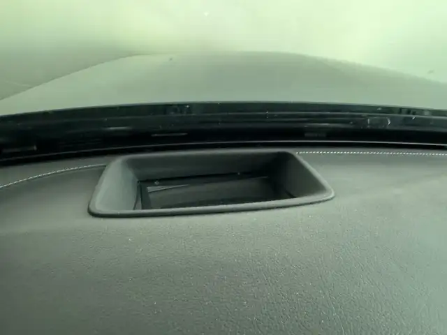 Mercedes-Benz C-Class view 16