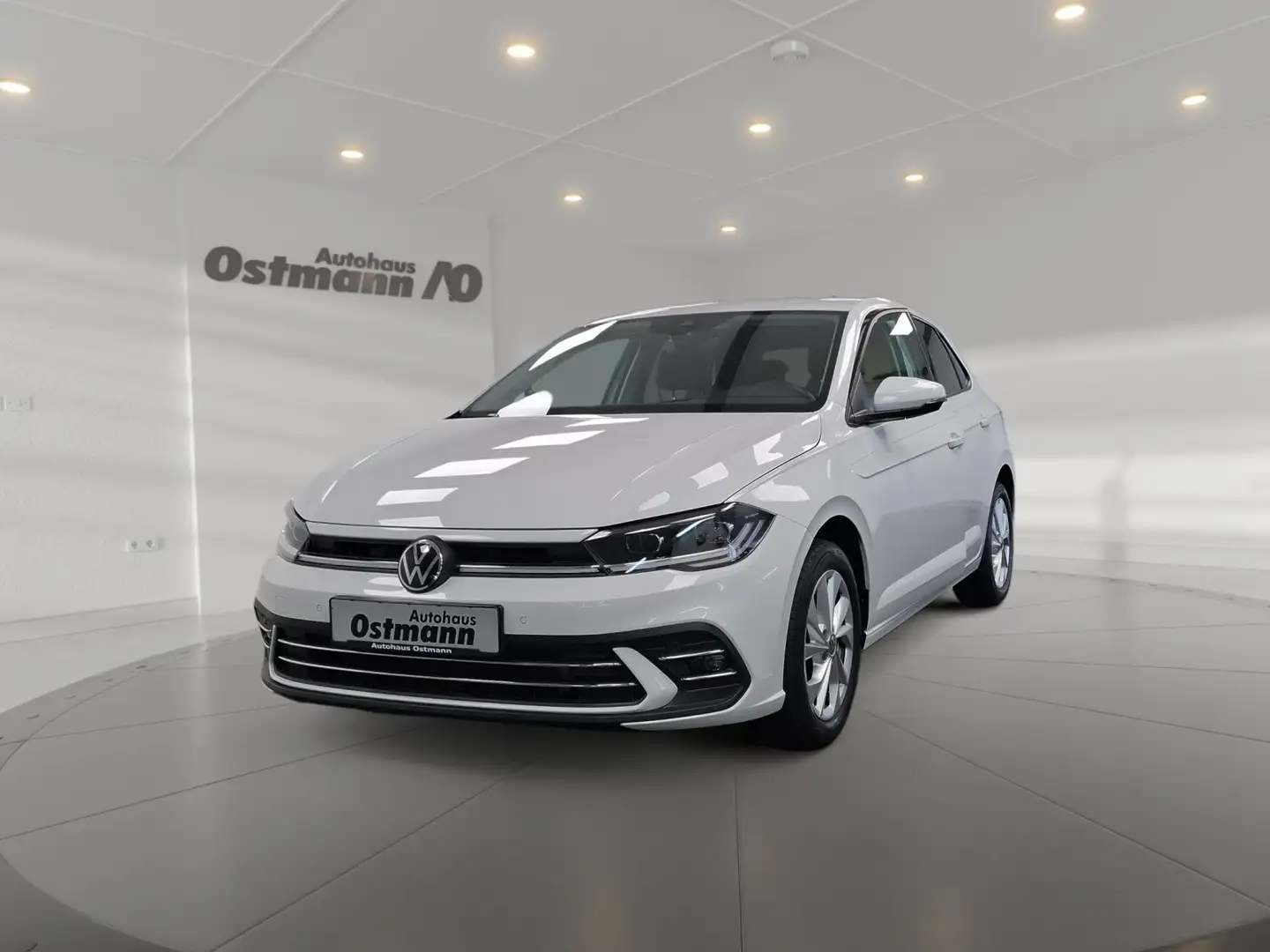 Volkswagen Polo VI 1.0 TSI Style AHK Matrix LM PDC Navi Weiß - 1