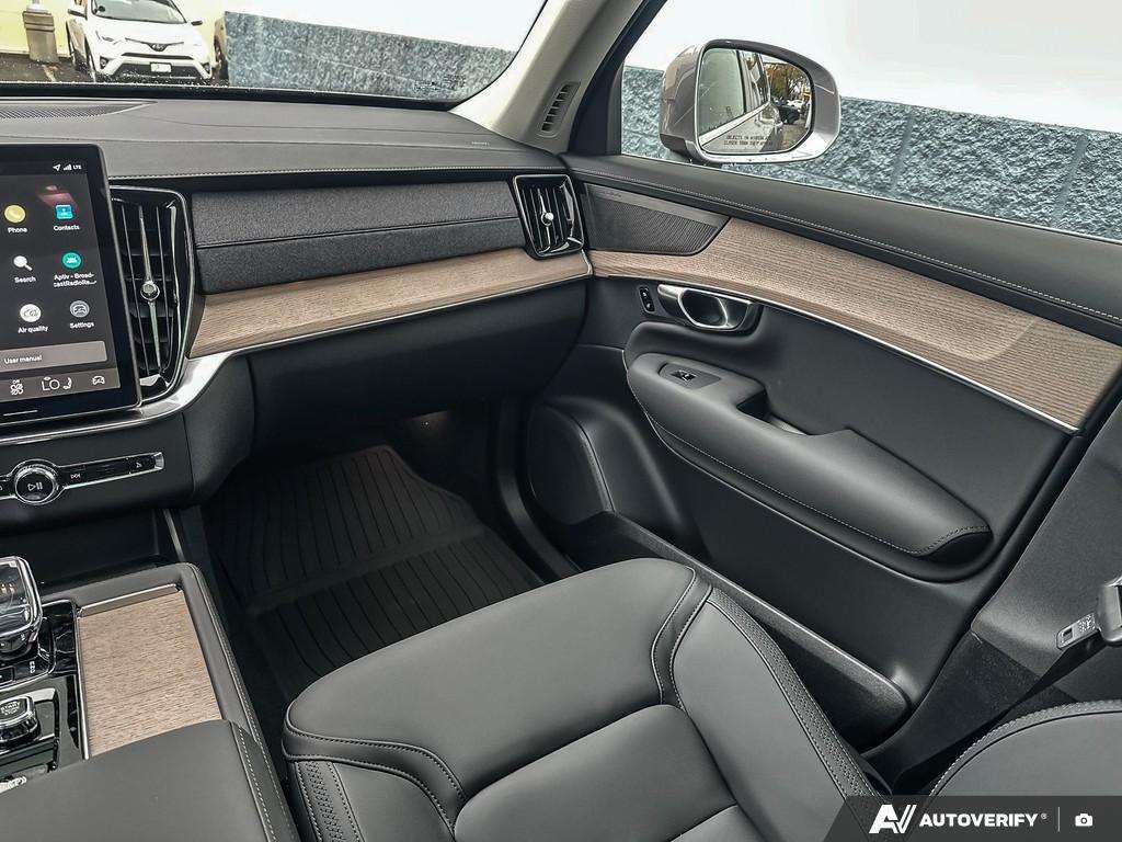 2026 Volvo XC90 T8 AWD Plus Bright Theme 7-Seater thumb 25