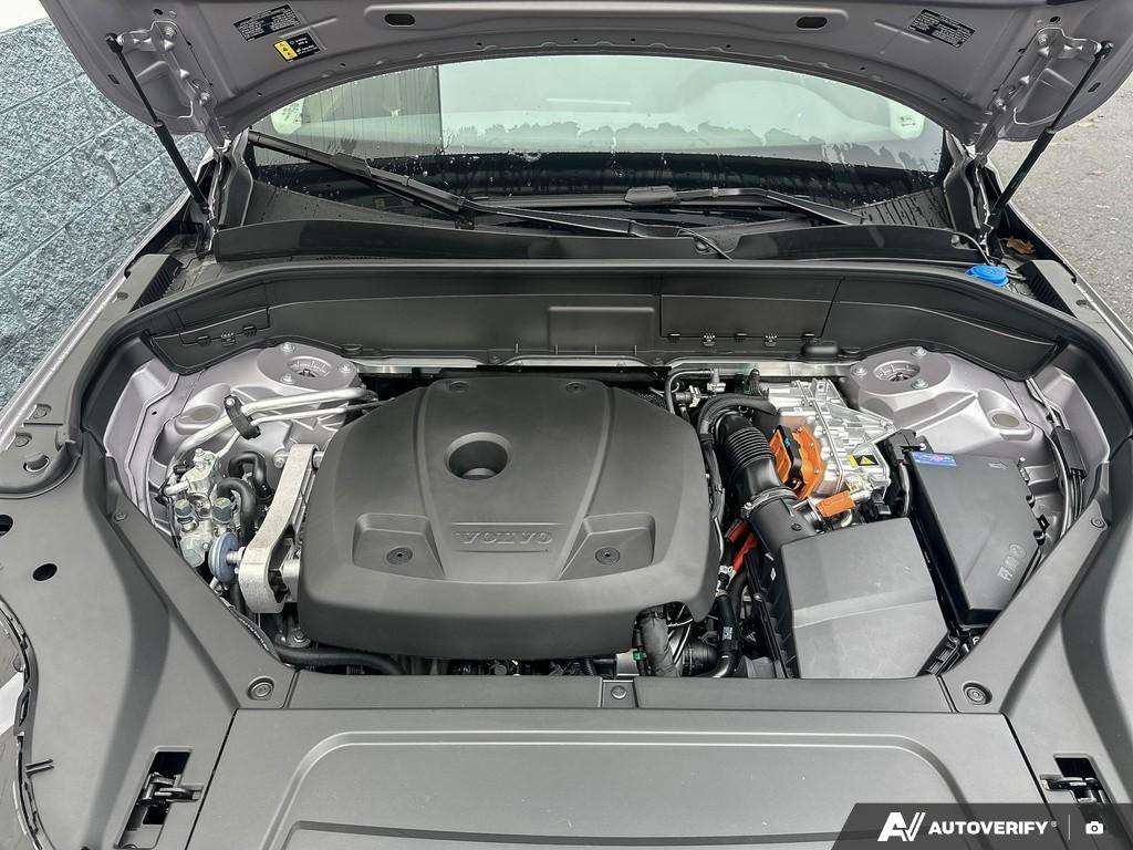 2026 Volvo XC90 T8 AWD Plus Bright Theme 7-Seater thumb 10