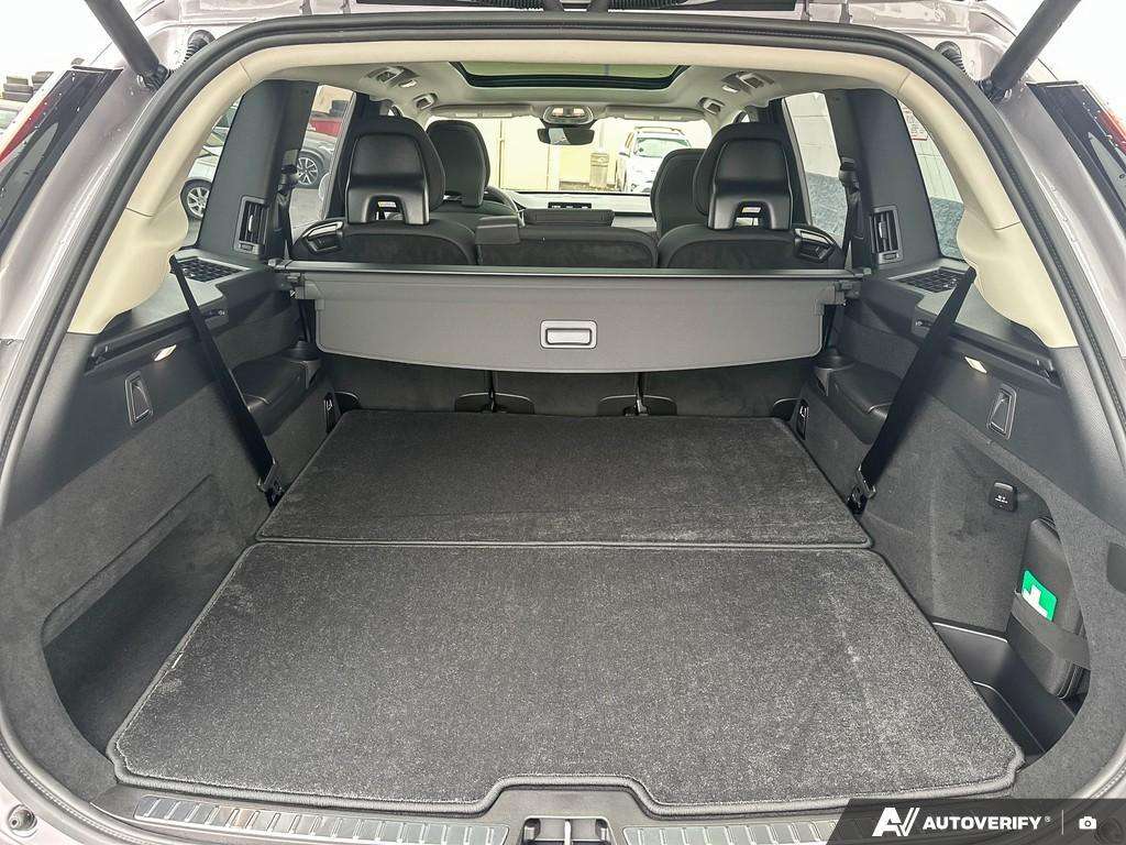 2026 Volvo XC90 T8 AWD Plus Bright Theme 7-Seater thumb 12