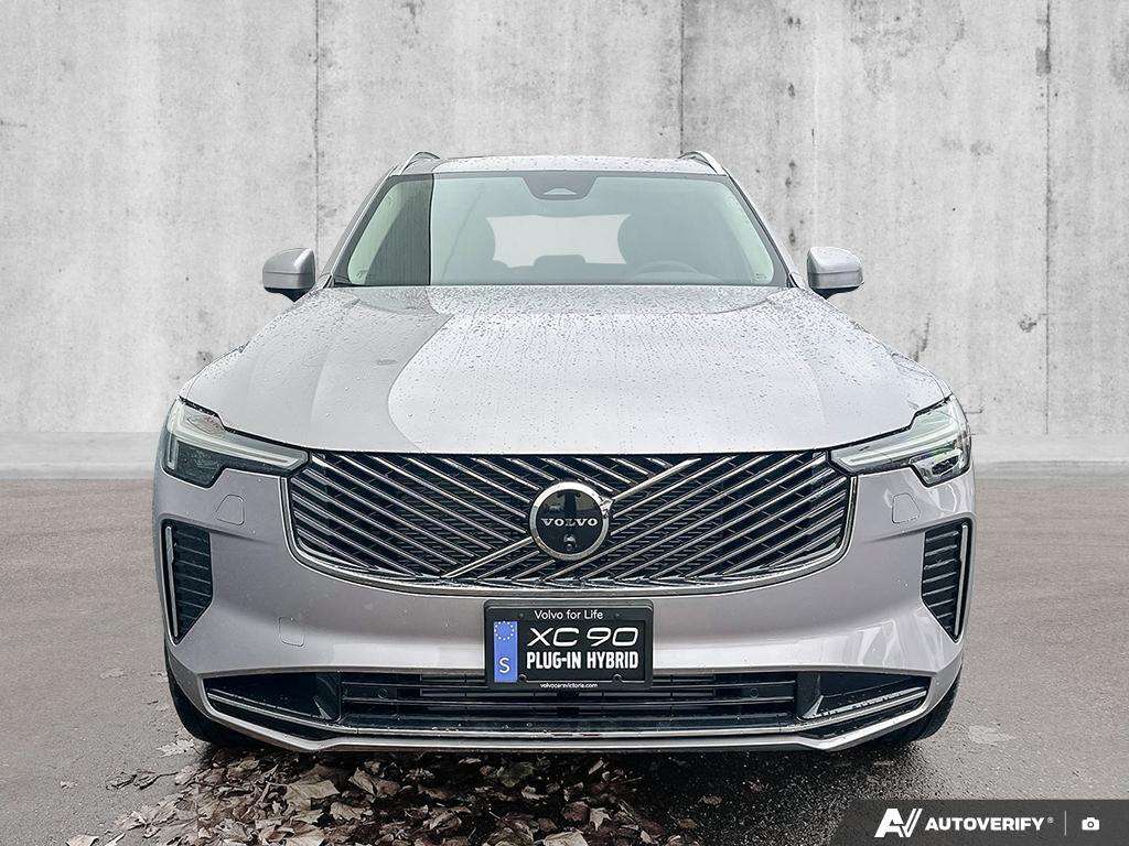 2026 Volvo XC90 T8 AWD Plus Bright Theme 7-Seater alt 2