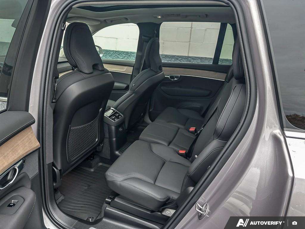 2026 Volvo XC90 T8 AWD Plus Bright Theme 7-Seater thumb 23