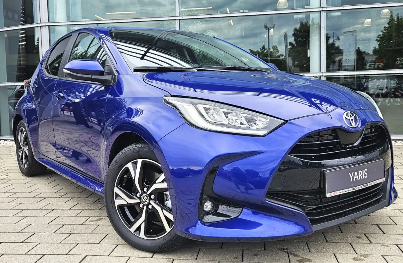 Toyota Yaris Hybrid 116 1.5 VVT-i Teamplayer*Comfort Paket* Blau - 2