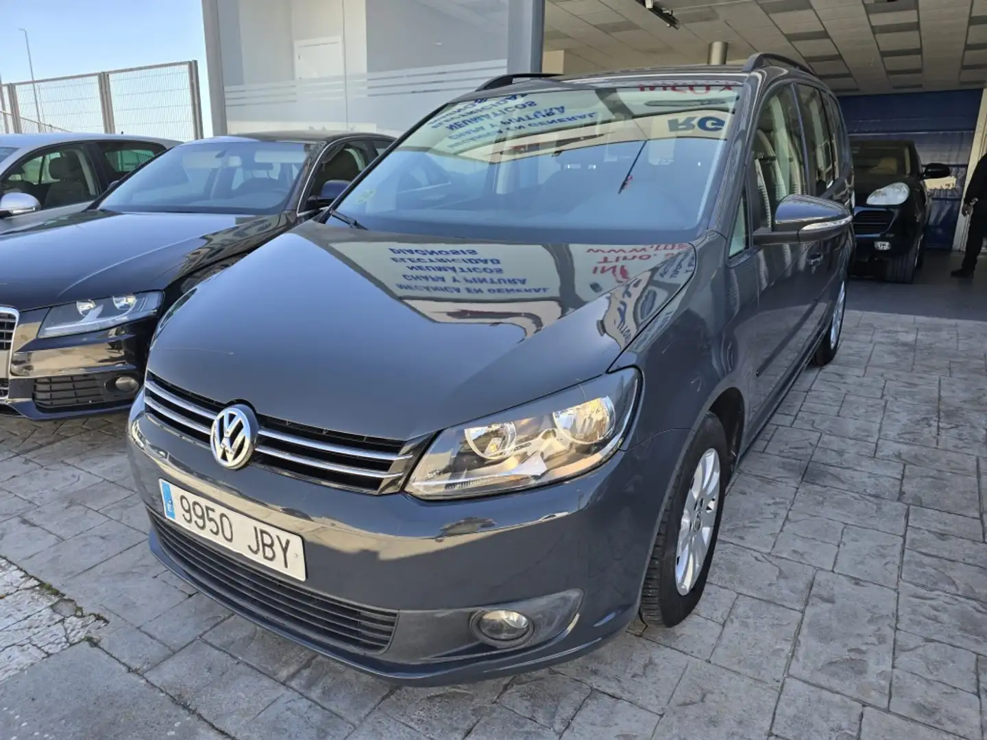 Volkswagen Touran 1.6TDI Edition BMT 105 Gris - 1