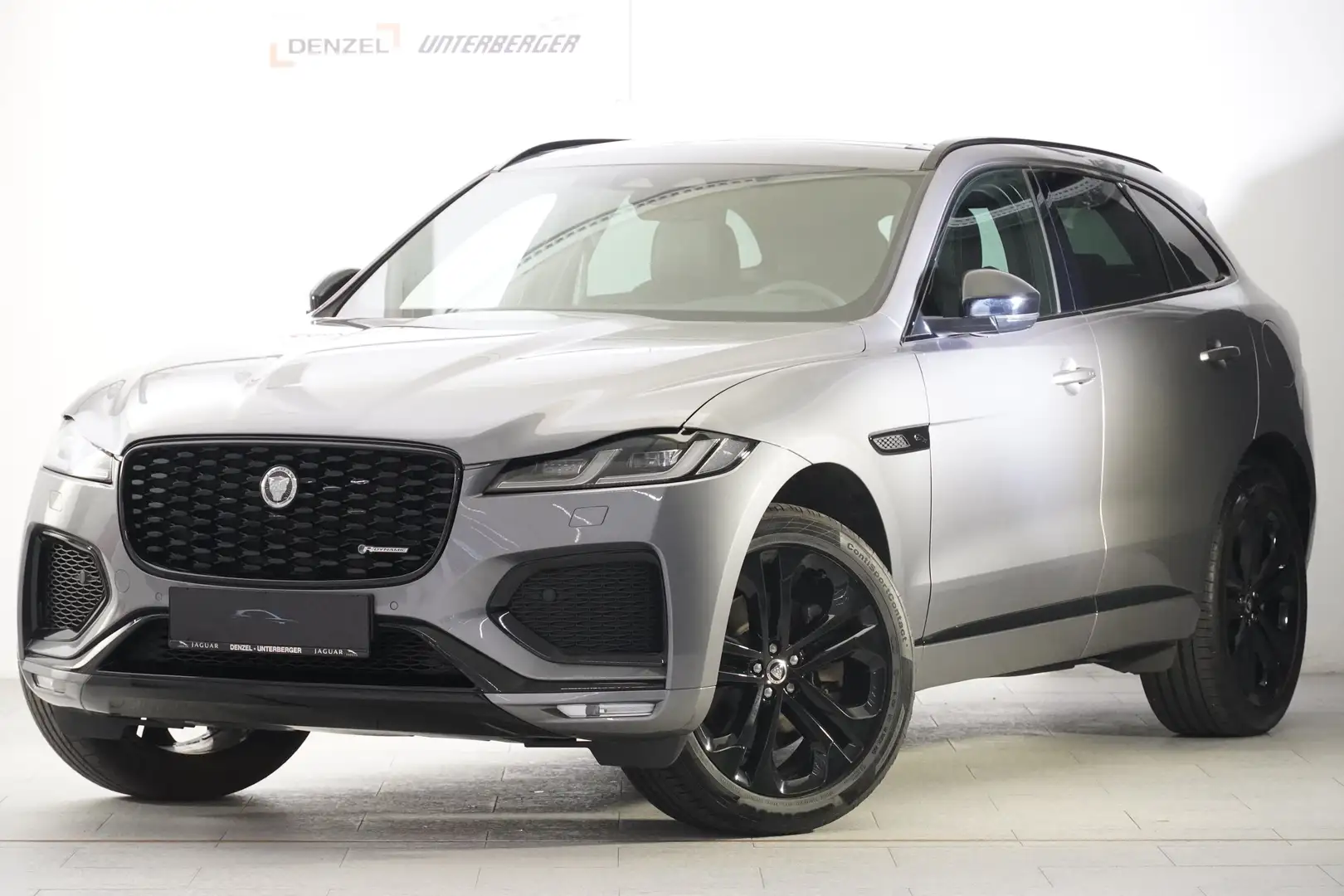 Jaguar F-Pace F-Pace 2.0PHEV R Dyn S DAB LED RFK PDC Šedá - 2