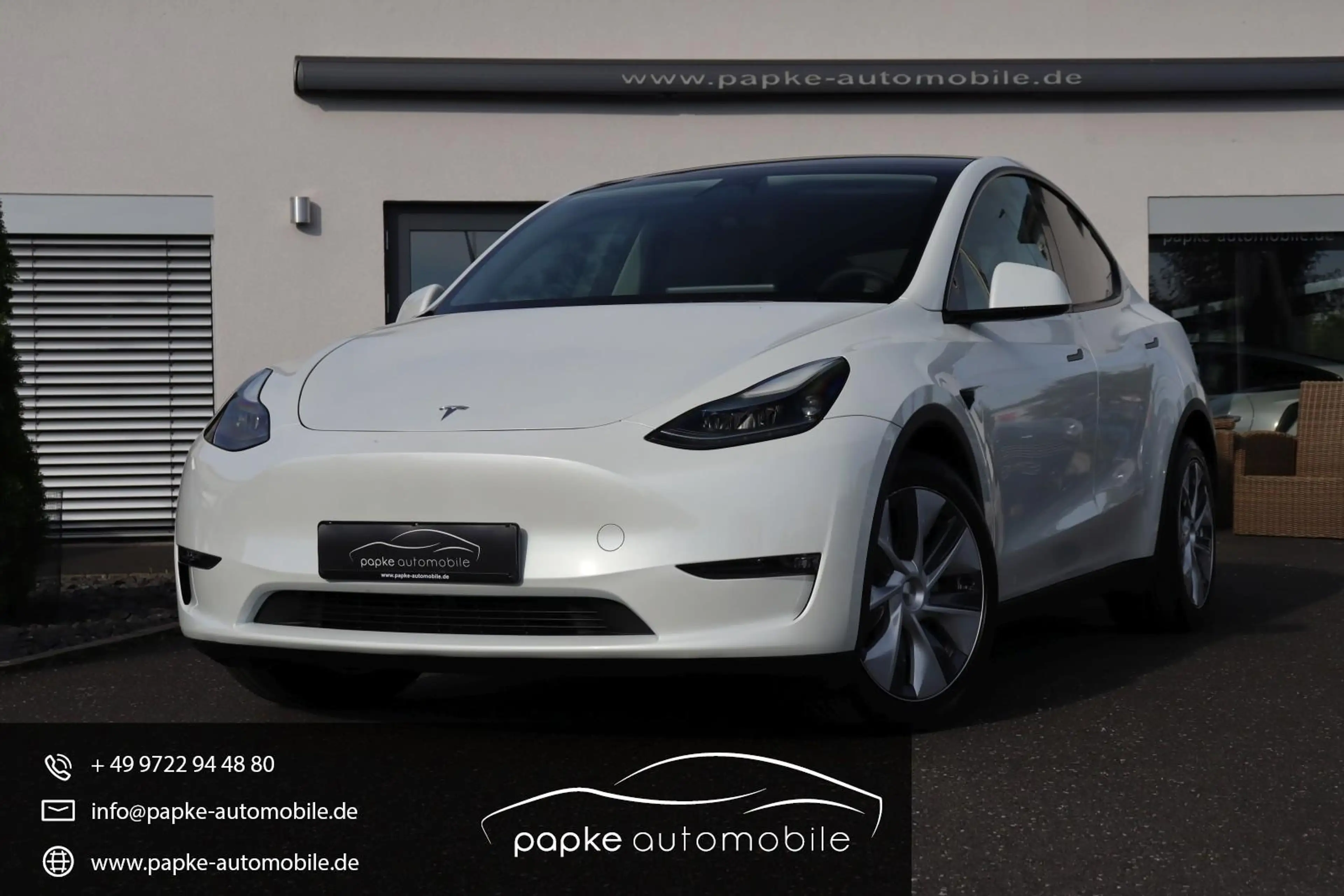 Tesla Model Y Long Range Dual AWD ++MWST+1.HAND+PANO++