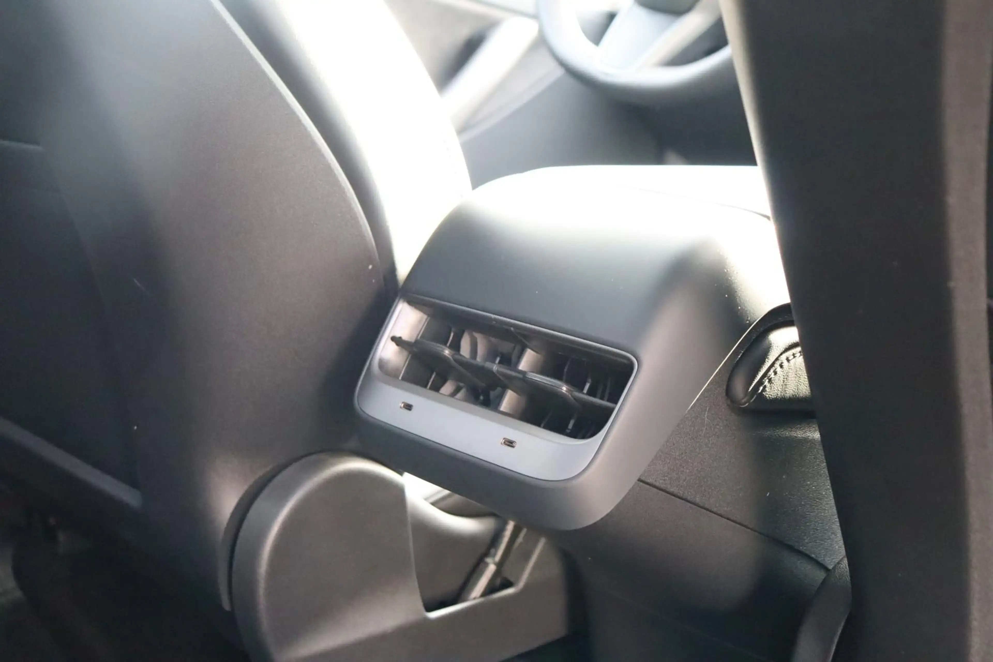 Tesla Model Y Long Range Dual AWD ++MWST+1.HAND+PANO++ — photo 14