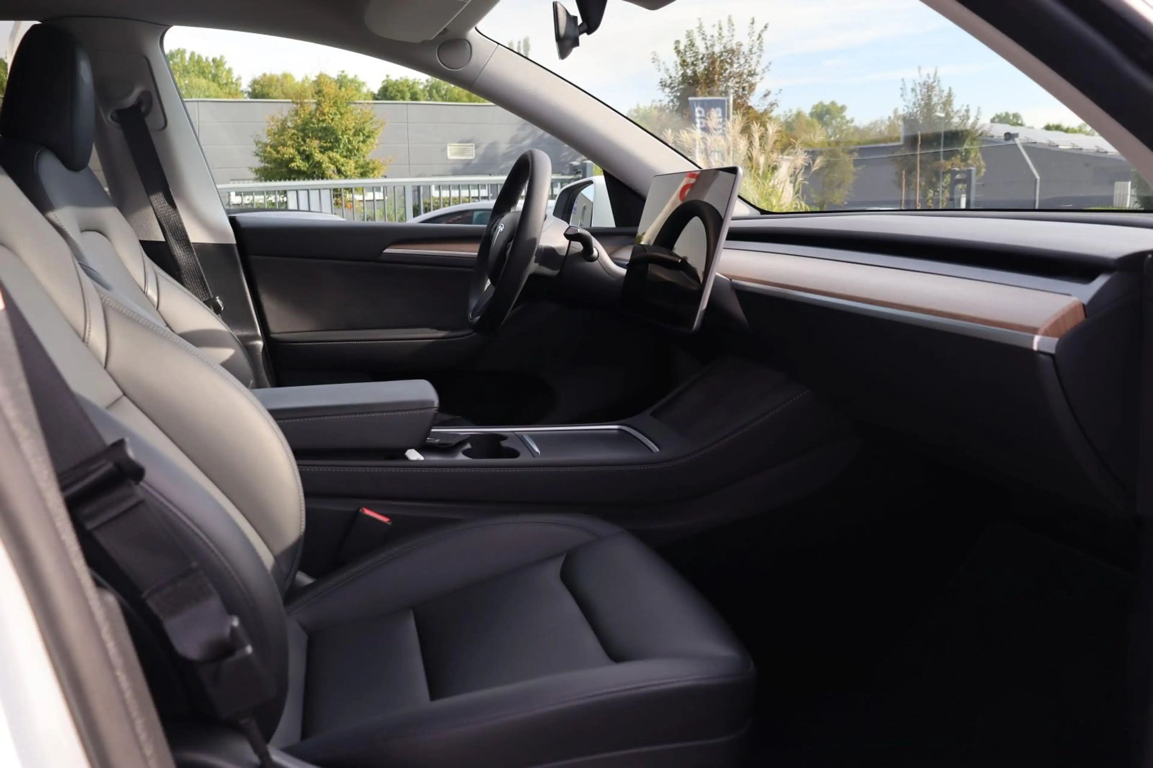 Tesla Model Y Long Range Dual AWD ++MWST+1.HAND+PANO++ — photo 11
