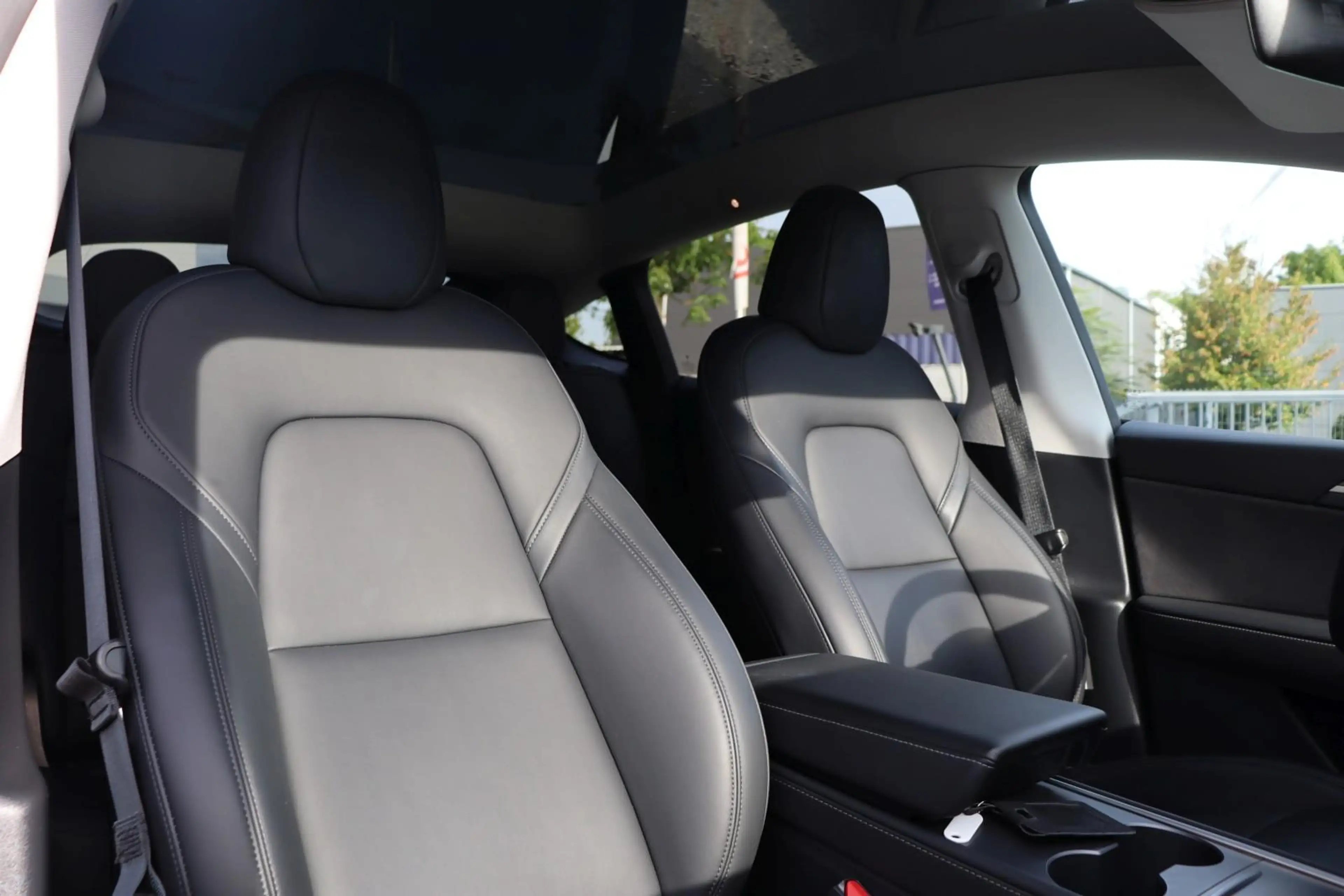 Tesla Model Y Long Range Dual AWD ++MWST+1.HAND+PANO++ — photo 12